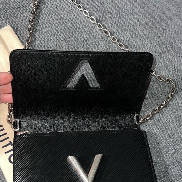 LV twist WOC - Picture 5 of 8